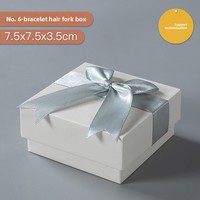 Boîte cadeau en papier gris de luxe avec ruban et éponge, logo personnalisé en relief, revêtement UV - pour emballage de bijoux