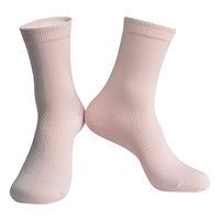 Chaussettes de cyclisme personnalisées pour équipes – Chaussettes de sport d'été pour vélo avec logo personnalisé sur le bord et le bas, tricotées pour la performance