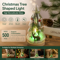 Lampe de Noël en verre en forme de sapin, lumière LED, base en bois, fournisseur de marque privée, ODM, mini-scène, décoration cadeau, ensemble en borosilicate