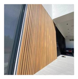 Co-extrusion directe d'usine extérieure étanche résistant à l'usure non décoloration 219mm x 26mm panneau mural WPC panneau de clôture extérieur - Product Image 1