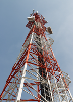 Tour de télécommunication et de téléphonie cellulaire en acier galvanisé à 4 poteaux robuste