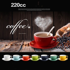 Vente en gros de tasses à café en porcelaine <span class=keywords><strong>italienne</strong></span> de 220 ml, ensembles de tasses à thé latte, logo personnalisé imprimé, ensemble de tasses à café en céramique, <span class=keywords><strong>tasse</strong></span> à cappuccino et soucoupe - Product Image 3