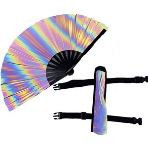 Ventilador plegable reflectante Ventilador de mano de estrella holográfica iridiscente con soporte para ventilador En stock - Product Image 1
