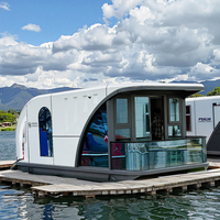 Hôtel flottant sur l'eau, résidence flottante, logement flottant imperméable, maison flottante écologique à installation rapide