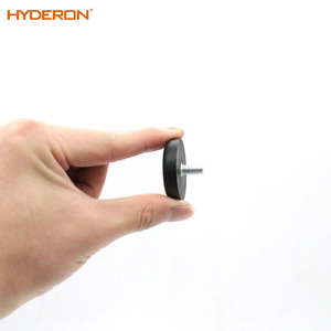 Patas Ajustables Hyderon de Goma Negra Moldeada por Inyección para Muebles con Base de Tornillo - Product Image 3