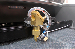 Nouvelle machine <span class=keywords><strong>de</strong></span> découpe <span class=keywords><strong>laser</strong></span> CO2 4060 pour le <span class=keywords><strong>bois</strong></span>, machines <span class=keywords><strong>de</strong></span> gravure et <span class=keywords><strong>de</strong></span> découpe <span class=keywords><strong>laser</strong></span> graphiques pour les industries <span class=keywords><strong>de</strong></span> détail - Product Image 6