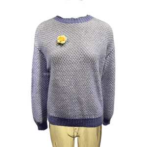 Suéter de piel de manga larga para mujer de punto grueso invierno cálido y acogedor con logotipo de marca frontal - Product Image 3