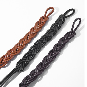 Ceinture fine en cuir PU noir Tiyo de 2,5 cm avec nœud chinois tressé à la main, style élégant pour robes, collection Printemps 2025 - Product Image 3