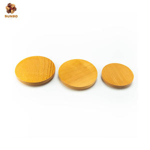 Couvercle de tasse en bois massif poli sur mesure SUNBO, fabriqué en bois d'acacia et de noyer avec anneau antidérapant en caoutchouc naturel - Product Image 1