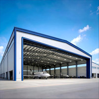 Hangars préfabriqués en acier pour avions et hélicoptères, solutions pré-conçues, panneaux sandwich EPS, résistance au vent 121+ mph, CE ISO