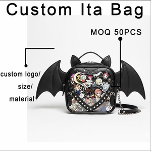 Sac à bandoulière Ita Bolsa personnalisé en forme d'aile de chauve-souris gothique avec fenêtre transparente en TPU, idéal pour l'affichage de badges d'Halloween, parfait pour les fêtes à thème cosplay - Product Image 2