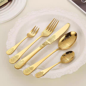 Set di posate riutilizzabili in acciaio inossidabile dorato Set di posate forchetta e cucchiaio per argenteria - Product Image 4
