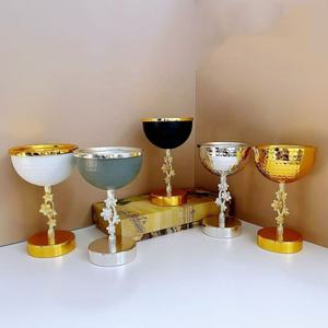 Encensoir en métal artisanal pour encens de bois de santal, artisanat en métal, brûleur de Bakhoor - Product Image 1