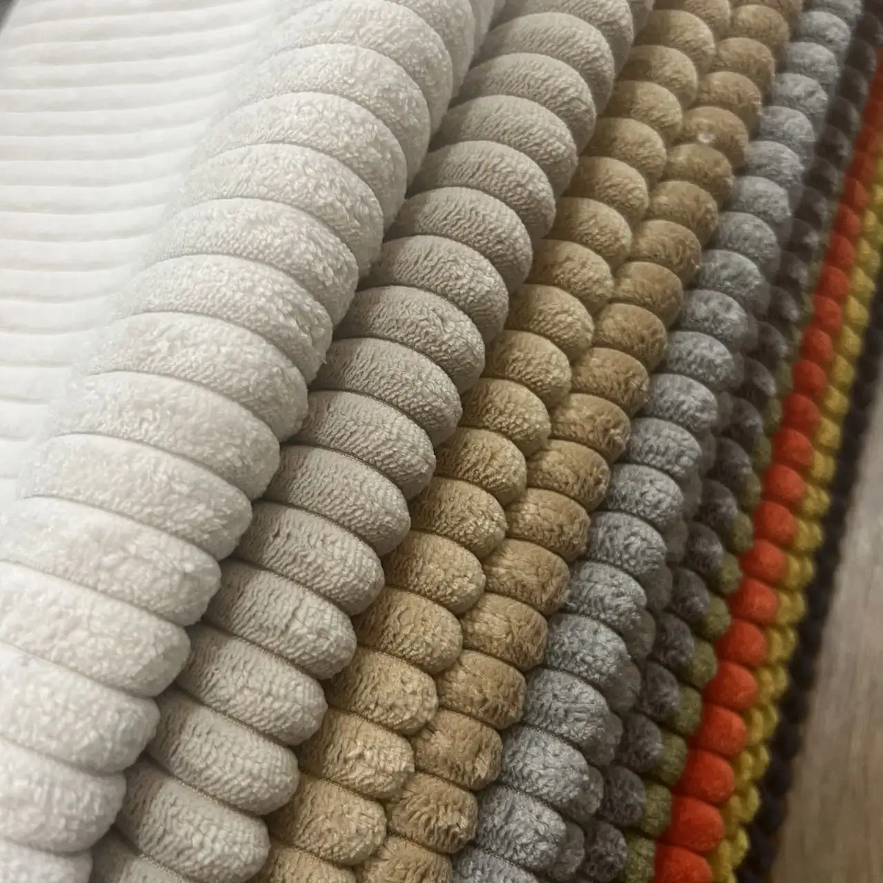 Yüksek kaliteli ev tekstili kadife kalın şeritler kadife döşemelik kumaş için