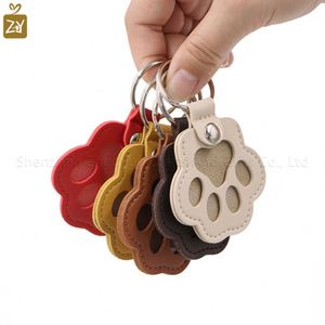 YY Cat Hair Collector Keychains Dog Furs Storage Keychains <b>Cute</b> Leather Paw Key Chains Pet Hair Keepsake PU Leather <b>Keyring</b> - Product Image 4