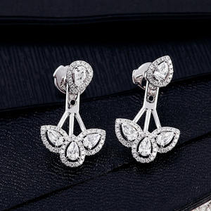 La Pousette Boucles d'oreilles poire et diamant Boucles d'oreilles avant arrière en or Boucles d'oreilles en diamant de laboratoire 18 carats - Product Image 4