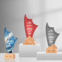 Prix du trophée en cristal Noble en gros avec base en bois