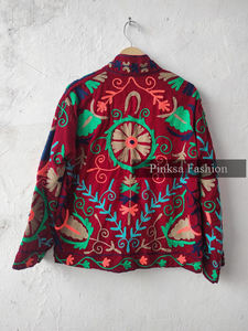 Chaqueta de Mujer de Lujo, Tejida en Terciopelo y Algodón, Estilo Suzani, Bordado Boho Hecho a Mano, Ecológica, Resistente al Viento, Inspiración Vintage Tropical - Product Image 5