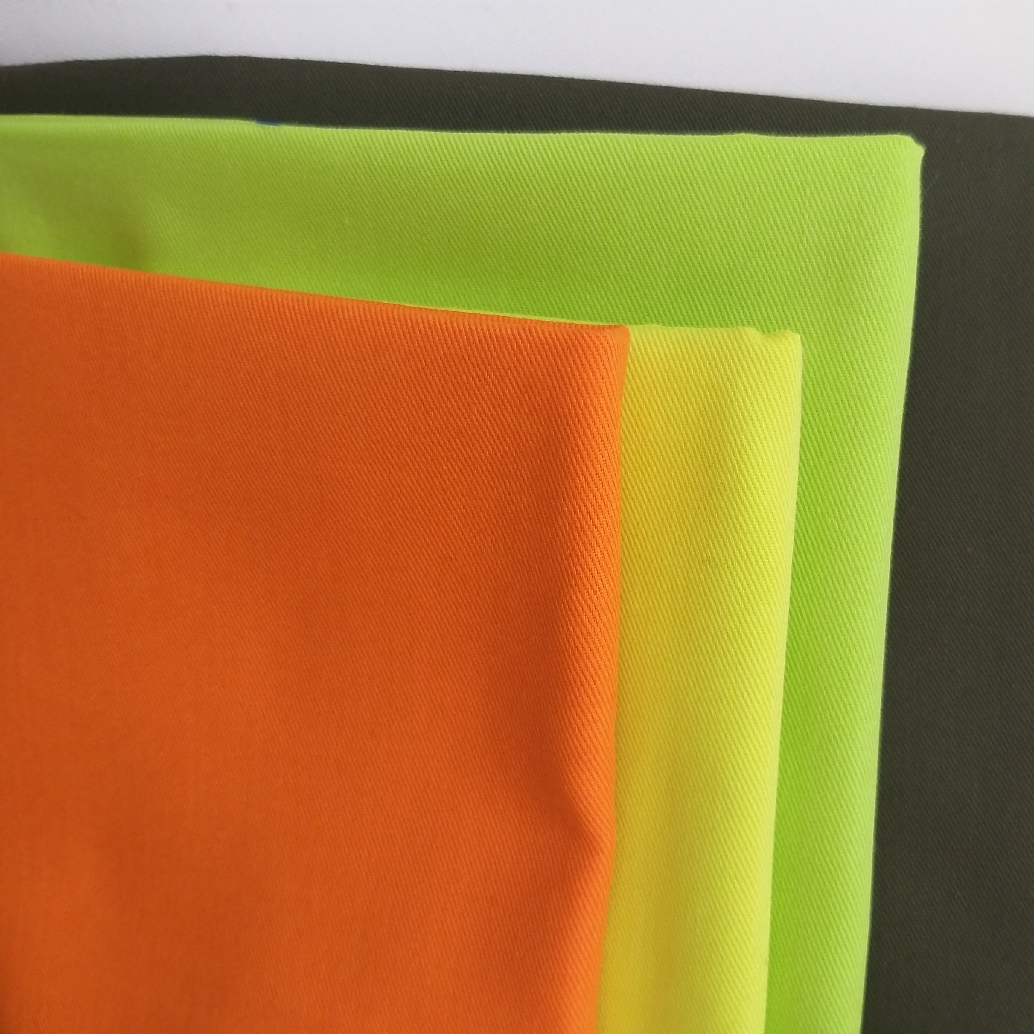 Durable TC 65/35 Workwear Fabric Polyester Cotton Twill for Industrial Uniforms and Safety Protective Clothing