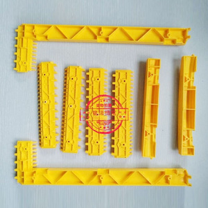 Tira de plástico amarilla para escaleras mecánicas SCS3199000102, pieza de marco de escalón de aleación de aluminio BK-211 para escaleras mecánicas - Product Image 1