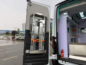 Ambulancia para UCI con Volante a la Derecha, Euro 5, Transmisión Manual, Nueva, con Sistema de Monitoreo de Vehículos, en Venta - Product Image 3