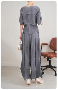 Pantalones Casuales de Mujer de Talla Grande con Diseño de Moda, Negros, Texturizados, con Parches, Plisados, de Pierna Ancha, Holgados y con Caída, Venta al por Mayor a Granel - Product Image 6