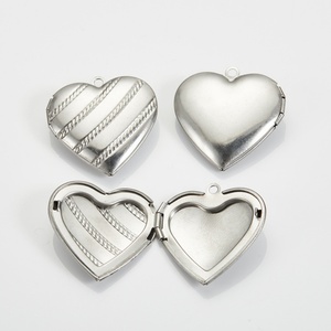 Custom <b>Heart</b> Locket Pendant Stainless Steel Flowers Round Picture Box Fashion Jewelry Locket Pendants - Product Image 5