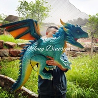 Marionnette de dragon bleu en peluche, taille paume, personnalisable, vente en gros directe usine pour le commerce de détail et les établissements éducatifs