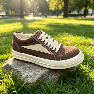 Sneakers basses de luxe en cuir véritable noir avec semelle blanche et logo personnalisé géométrique, chaussures plates pour la marche - Product Image 2