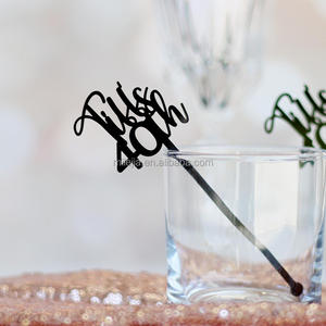 Agitador de Bebidas Acrílico Personalizado con Nombre, Varilla Negra Retorcida para Bodas, Compromisos, Aniversarios y Fiestas - Product Image 3