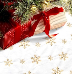Adornos Navideños Artesanales, Decoraciones Navideñas, Falda para Árbol de Navidad con Estampado de Copos de Nieve en Blanco, Plateado y Dorado - Product Image 6