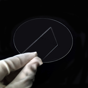 Plaquette de verre de <span class=keywords><strong>quartz</strong></span> ultra-mince personnalisable, découpée par CNC, résistante à la chaleur pour applications laser semi-conductrices - Product Image 1