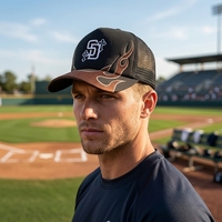 Gorra Trucker Premium Personalizada de 6 Paneles, Transpirable, Impermeable, de Espuma y Malla, Bordada con Llama de Fuego Marrón, Estilo Deportivo, para Carreras y Béisbol