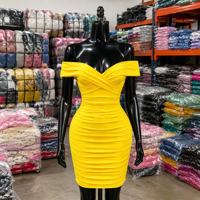 Robe Courte Sexy Halter Découpée pour Femme, Moulante et Froncée, Idéale pour Soirées et Clubs – Vente en Gros Direct Usine Guangzhou