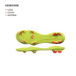 Vente en gros de chaussures de football en Tpu personnalisées semelle de chaussures de football unisexe antidérapante et portable - Product Image 4