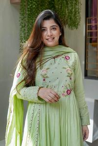 Conjunto de Kurta, Pantalón y Dupatta de Seda Chanderi para Mujer, Ropa Étnica de Fiesta, Estilo Aara, de Primera Calidad, Secado Rápido, para Toda Ocasión - Product Image 3