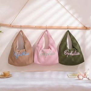 Bolso de Hombro Casual de Gran Capacidad para Mujer, Diseño Personalizado, de Pana, con Bolsillo Interior con Cremallera - Product Image 1