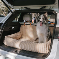 Coussin de voiture en peluche pour chien pour siège arrière - Tapis de siège de voiture pour animaux de compagnie en polaire douce avec sangles d'appui-tête et base antidérapante 115x50cm