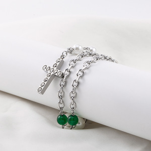 Collier pendentif croix Yunnique en acier inoxydable avec perle et agate verte sertie pavé, bijoux décontractés - Product Image 3