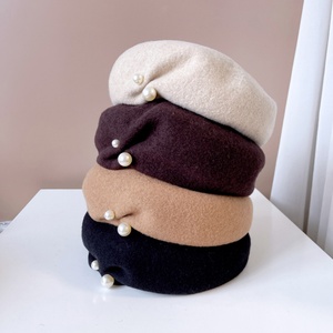 Béret en Laine pour Femme – Chaud, Style Français et Japonais, Boucle Perle Artistique, Tendance, Chapeau de Peintre Décontracté pour Automne Hiver - Product Image 2