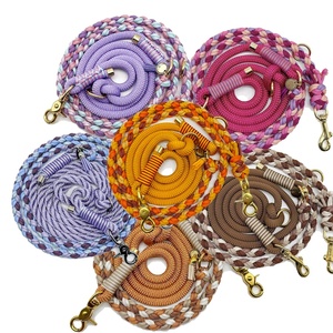 Handgefertigtes Makramee Set aus Geflochtenem und Reflektierendem Nylon-Kletterseil Paracord, Bestehend aus Hundehalsband und Leine - Product Image 5