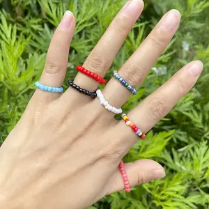 Ins anéis de acrílico para mulheres, anéis simples de feriado na moda para o verão, anéis de miçangas coloridos, bonitos para mulheres e meninas