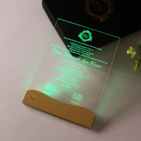 Invitations de mariage d'anniversaire en acrylique transparent de haute qualité avec texte gravé personnalisé en acrylique de luxe fait à la main à LED