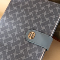 Cuaderno Planificador Minimalista y Elegante con Estampado Espigado, Cierre Dorado y Encuadernación Cosida para Mujeres y Estudiantes