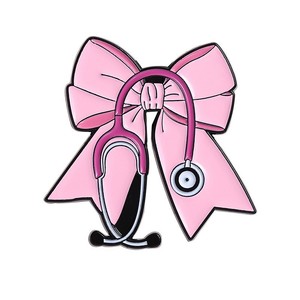Broches en émail médical - Stéthoscope, blouse de travail et cœur - Broches en métal pour infirmières, médecins et cadeaux de santé - Product Image 6