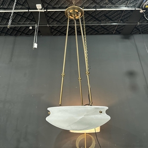 Lámpara Colgante Artística de Ónix en Forma Libre con Marco de Metal Dorado para Villas y Hoteles de Lujo - Product Image 4