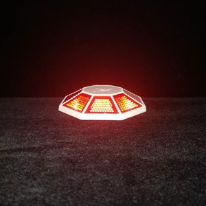 Светоотражающие пластиковые дорожные катафоты (котячьи глаза) для безопасности на дорогах - Product Image 1