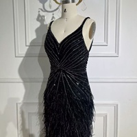 Serene Hill LA70623P noir Spaghetti sangle sirène perlée plumes robes de soirée avec fente robes de soirée formelles 2025