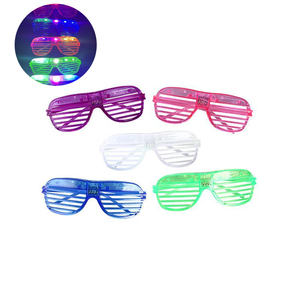 Lunettes à DEL 6 couleurs lumineuses Lunettes à obturateur Bâtons lumineux Lunettes brillantes dans le noir Party Favors Lunettes de soleil à DEL clignotantes