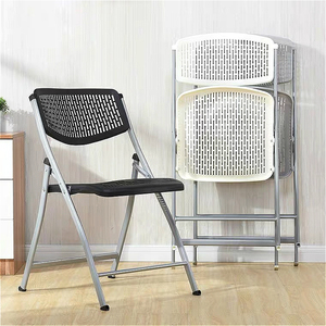 Sillas Plegables Económicas de Fábrica al por Mayor, <span class=keywords><strong>Silla</strong></span> Plegable de Plástico y Metal Negra Transpirable para Eventos - Product Image 1
